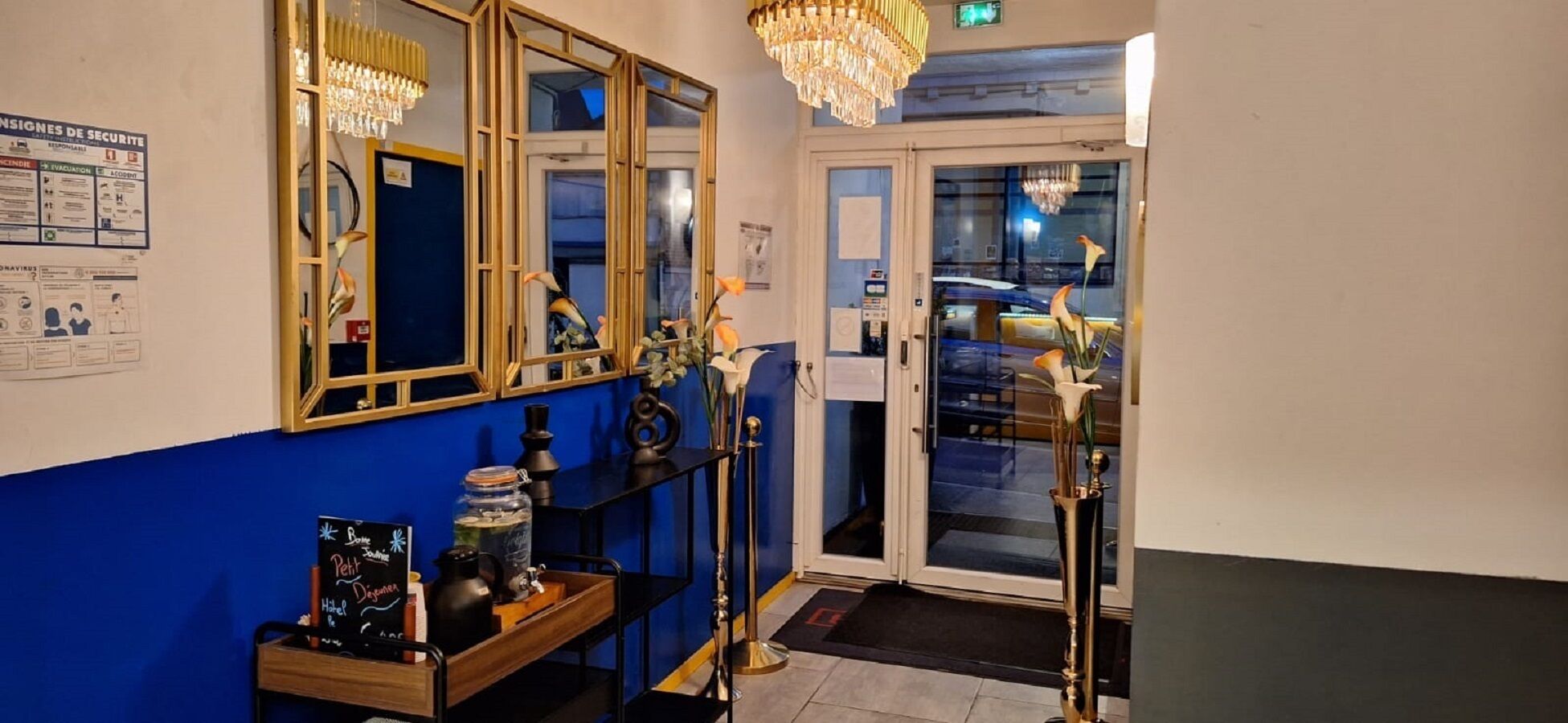 Mặt tiền nơi lưu trú