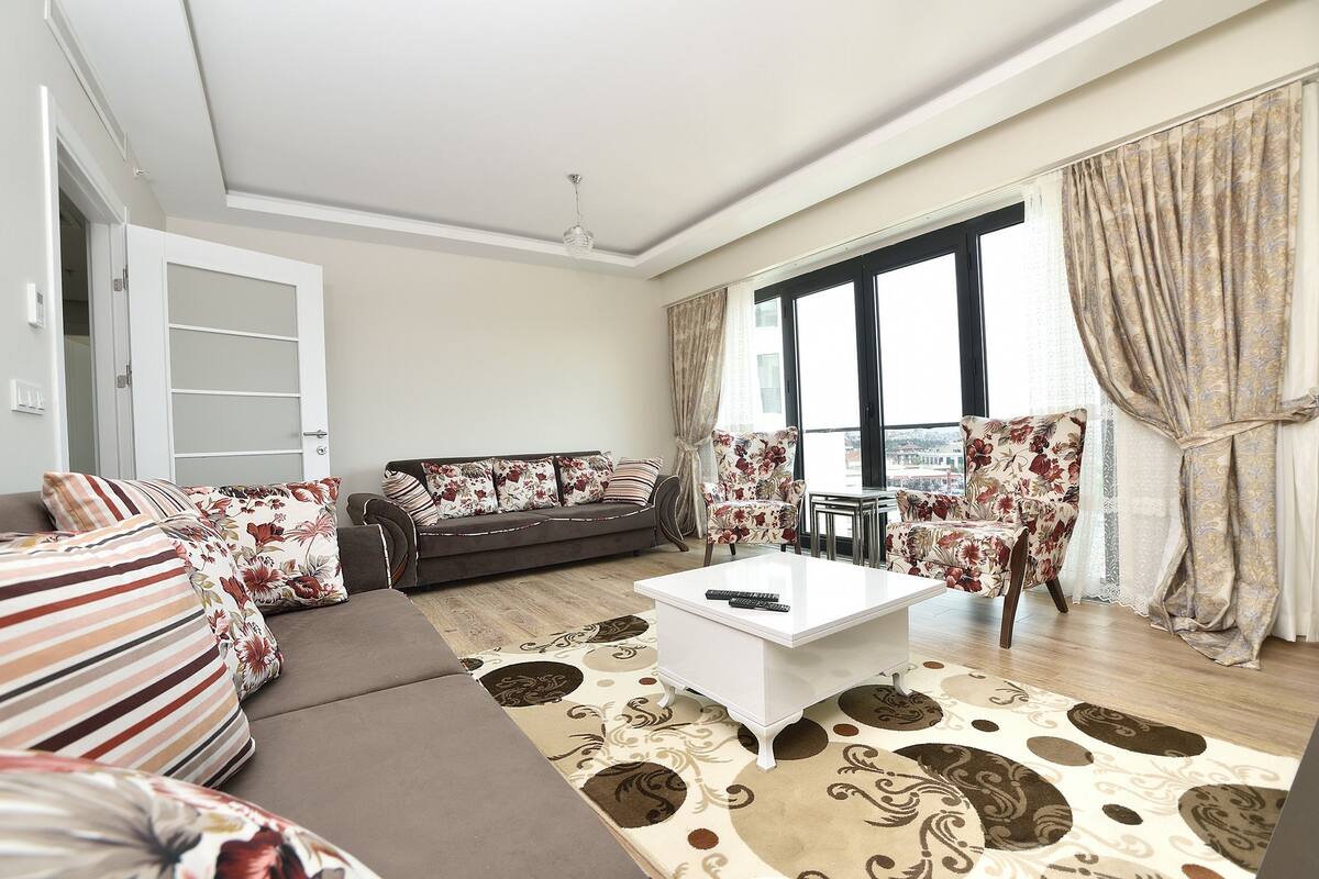 Standard Apartment | Desk, iron/ironing board, WiFi (free)