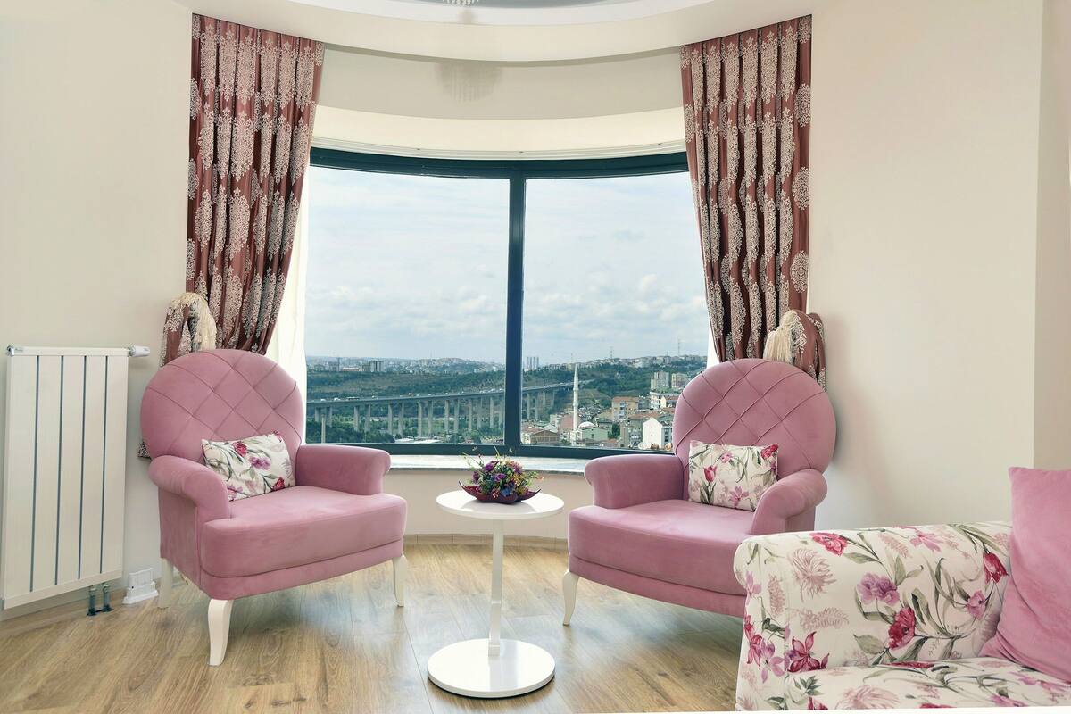 Apartment, 3 Bedrooms | Living room | LCD TV
