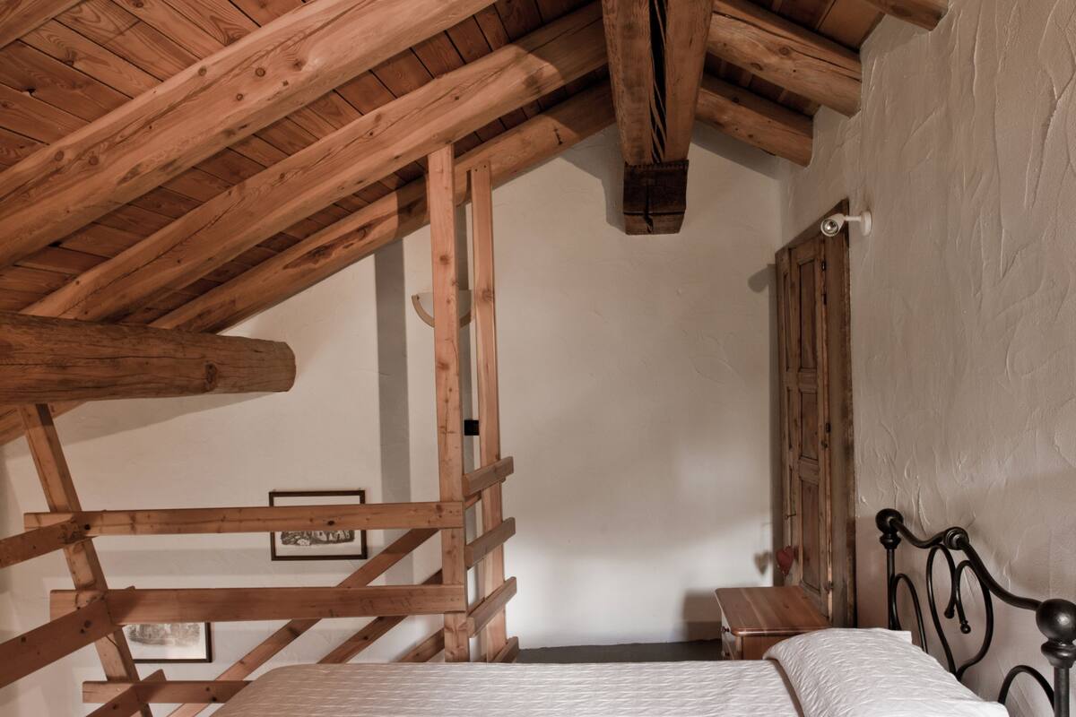 Habitación cuádruple | Escritorio, cunas o camas infantiles, wifi gratis