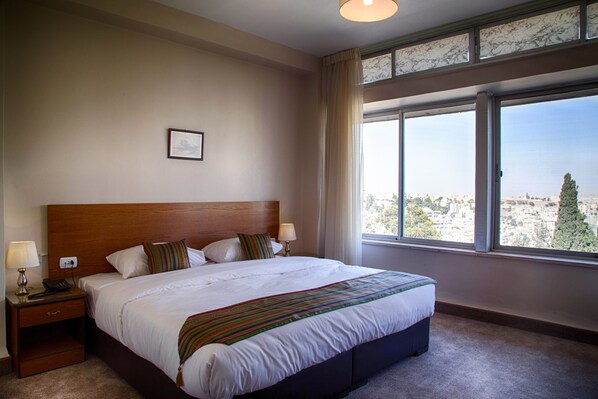 Standard Double Room | Minibar, in-room safe, desk, laptop workspace - Antika Amman Hotel (Amman)