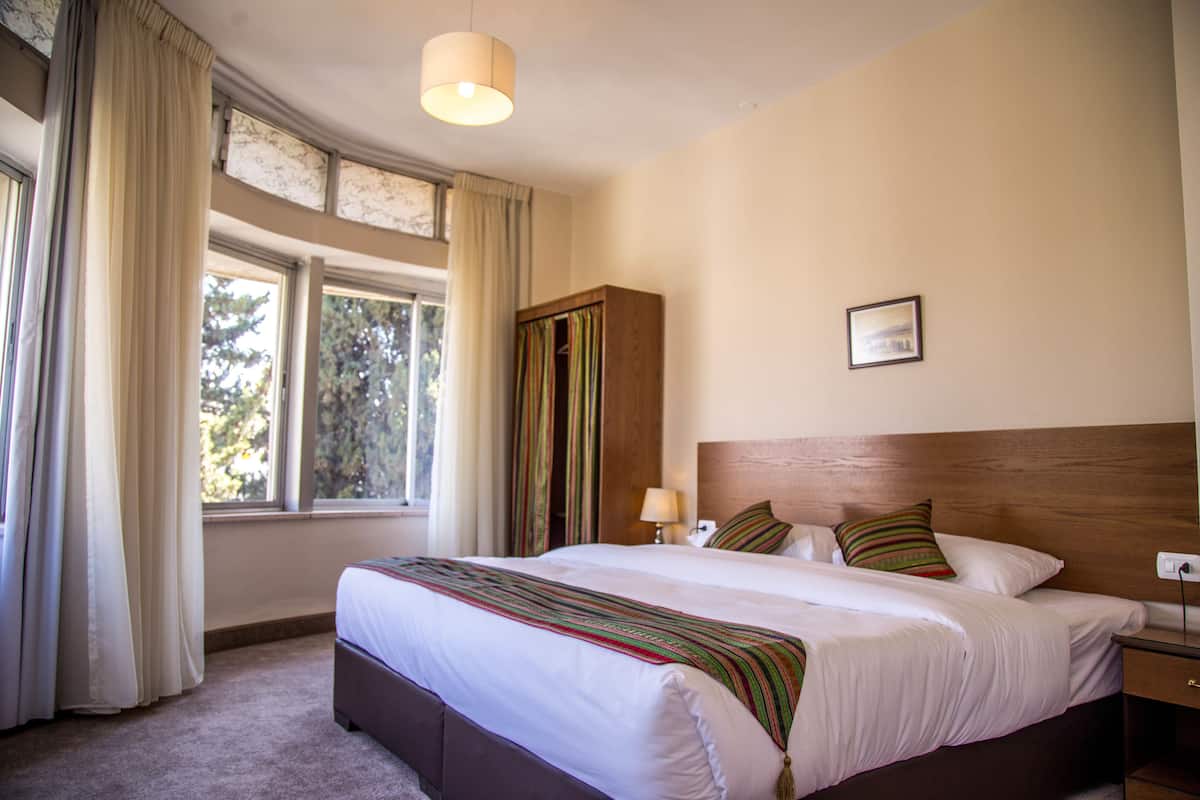 1 habitación, minibar, caja de seguridad en la habitación y escritorio