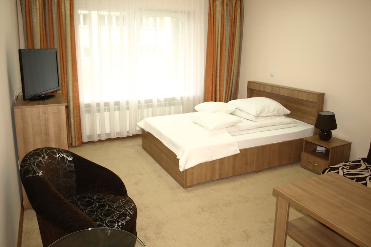 Desk, iron/ironing board, free WiFi