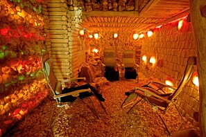 Sauna, hot tub, body treatments, aromatherapy, body wraps, body scrubs
