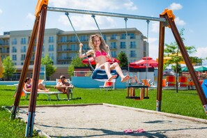 Children’s play area – outdoor