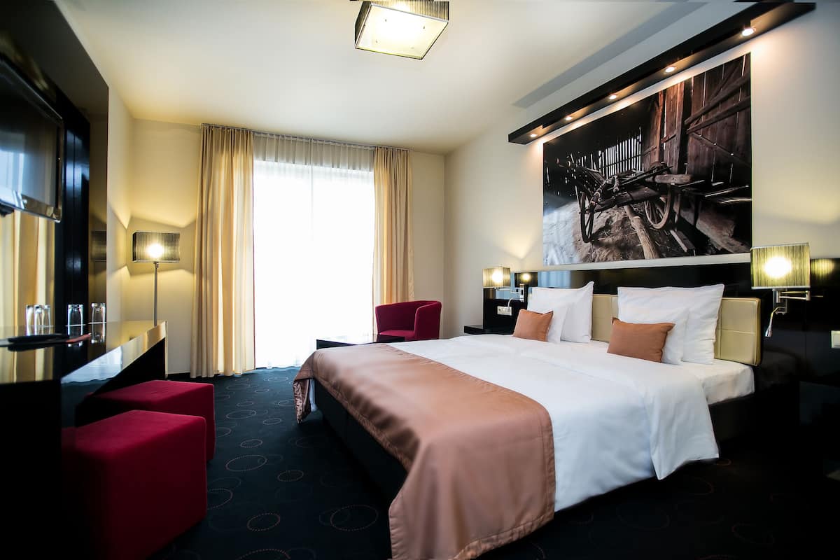 Superior Double Room, 1 Bedroom | In-room safe, desk, free cots/infant beds, WiFi