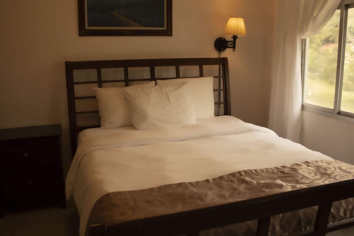 deluxe room, multiple beds | 1 bedroom, pillow-top beds, individually decorated, desk