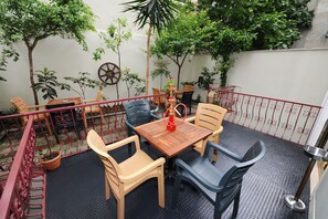 Property grounds - Hotel Grand Umit (Istanbul)