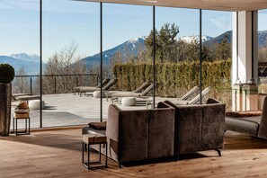 Turkish bath/hammam, body treatments, hydrotherapy, aromatherapy