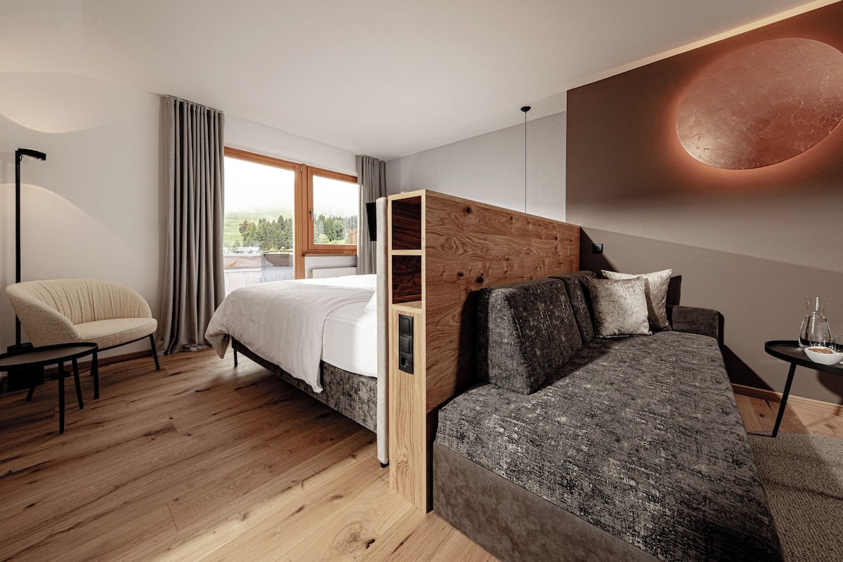 Panoramic Room | 1 bedroom, hypo-allergenic bedding, minibar, in-room safe