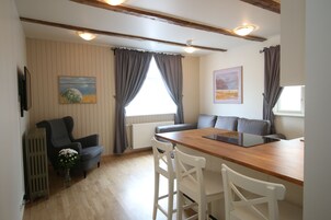 Superior Apartment (Loft Bed) | Living area