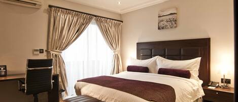 Kamar Superior, Bebas Asap Rokok | 1 kamar tidur, seprai premium, brankas, dan meja kerja