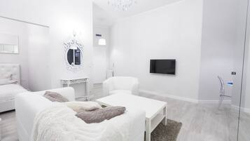 Design Apartment, 1 Bedroom | Living room | Flat-screen TV