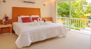 2 bedrooms, in-room safe, desk, iron/ironing board - Villas Ixzi Plus (Ixtapa)
