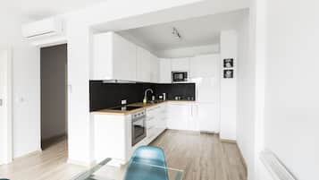 Superior Suite, 1 Bedroom | Private kitchen | Fridge, stovetop, coffee/tea maker, electric kettle