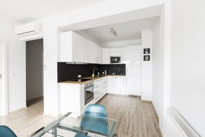 Superior Suite, 1 Bedroom | Private kitchen - Homewell Apartments Stare Miasto (Poznan)