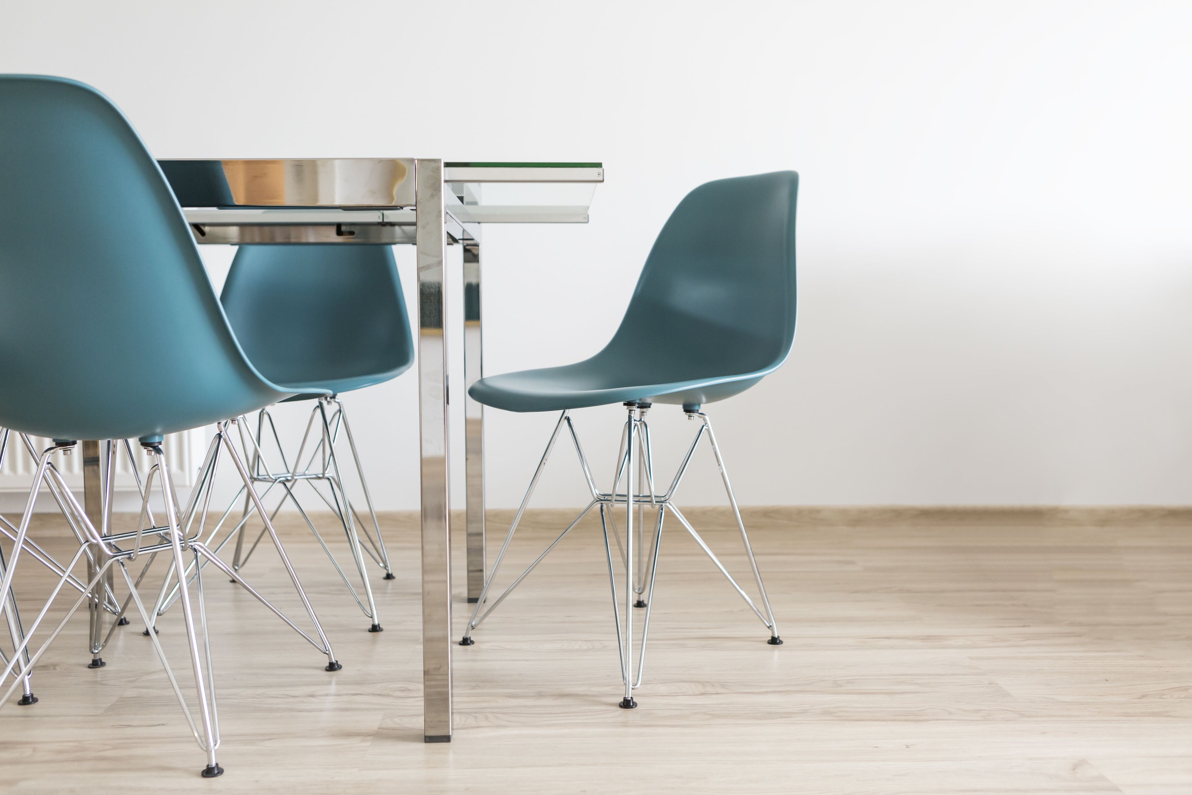 تناول الطعام داخل الغرفة