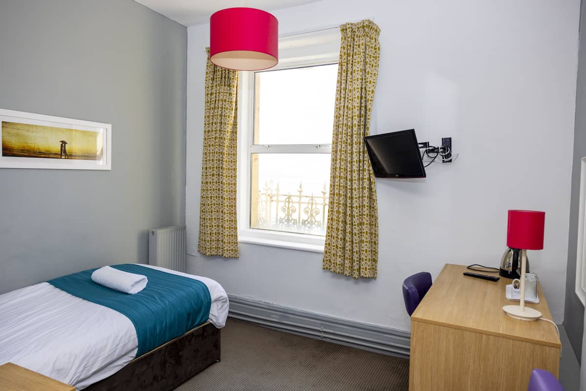Single Room, Sea View