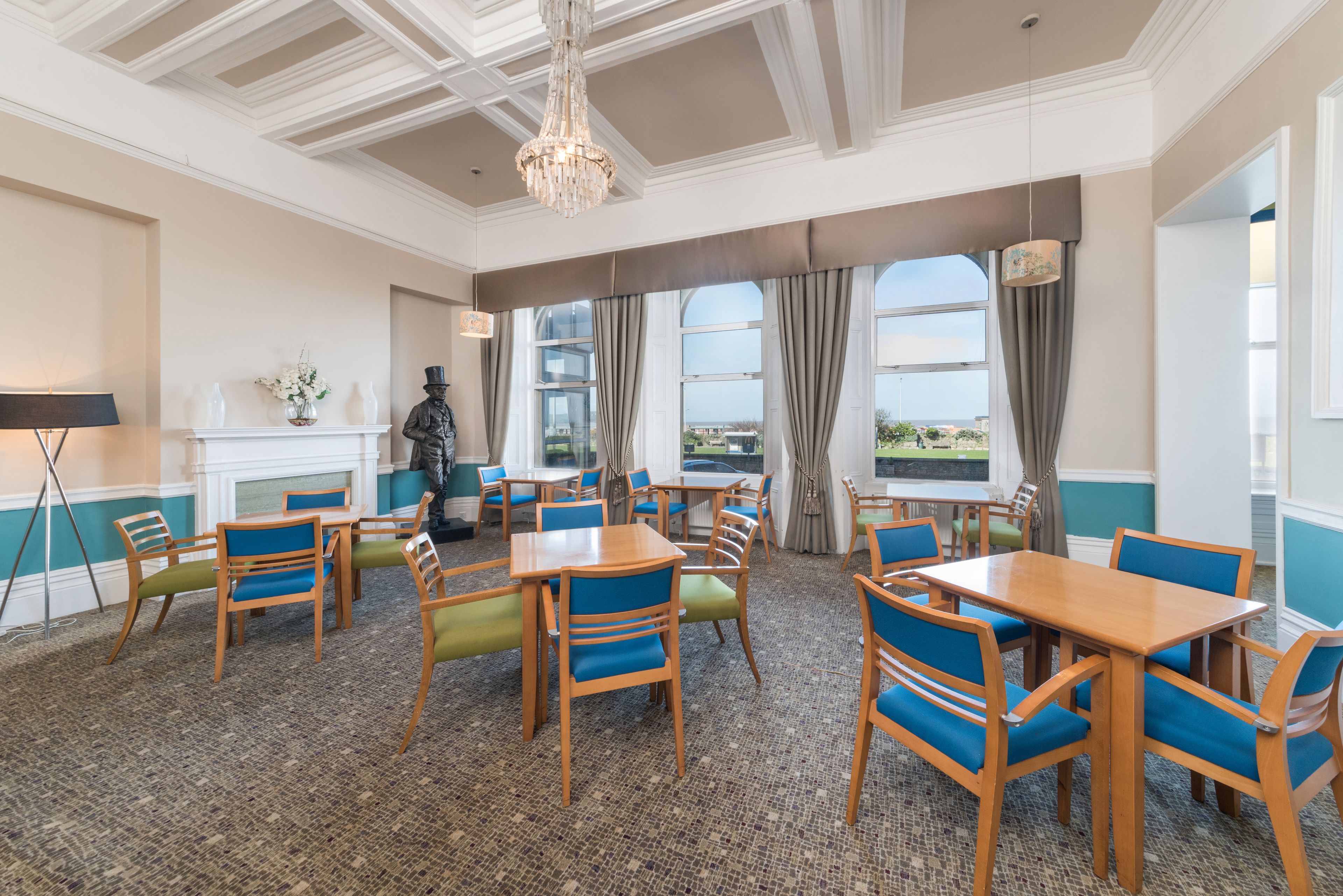 breakfast and dinner served