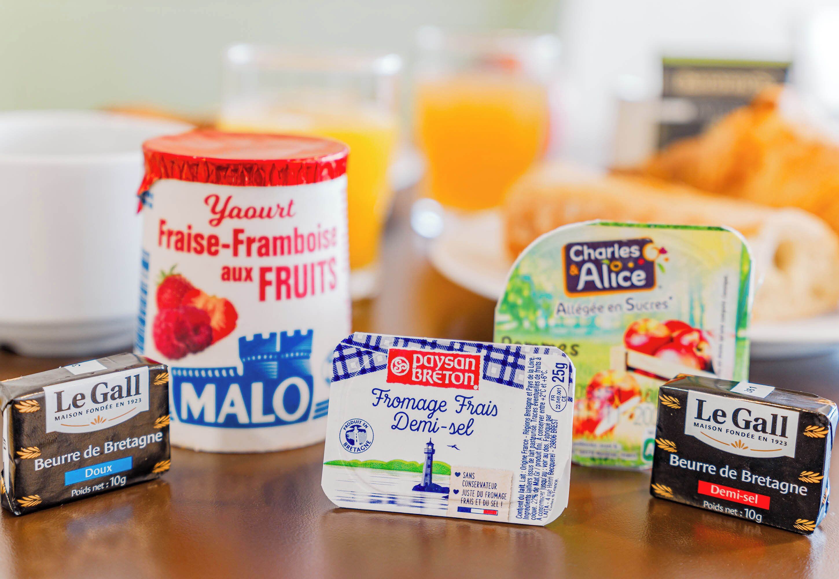 daily buffet breakfast (eur 8.90 per person)