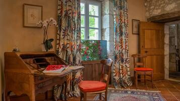 Standard Room, 1 Double Bed | Room amenity