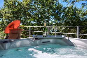 Suite Exclusive, 1 chambre, accessible aux personnes à mobilité réduite, bain à remous | Terrasse/Patio