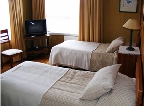 Free cots/infant beds, free WiFi, bed sheets - Casa de la Oma (Frutillar)
