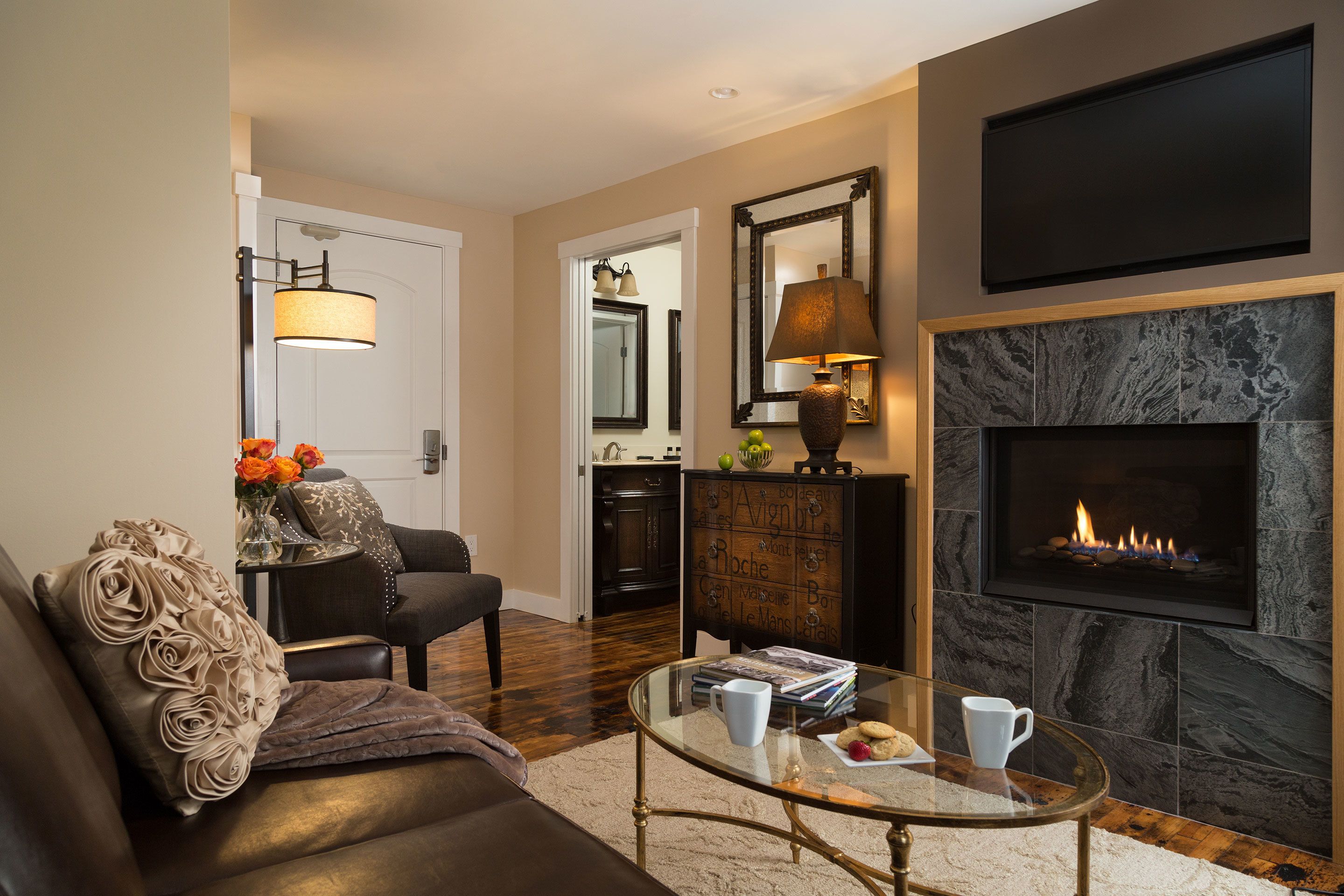 executive suite | living area | flat-screen tv, fireplace