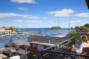 Water view - 16 Bay View (Camden)