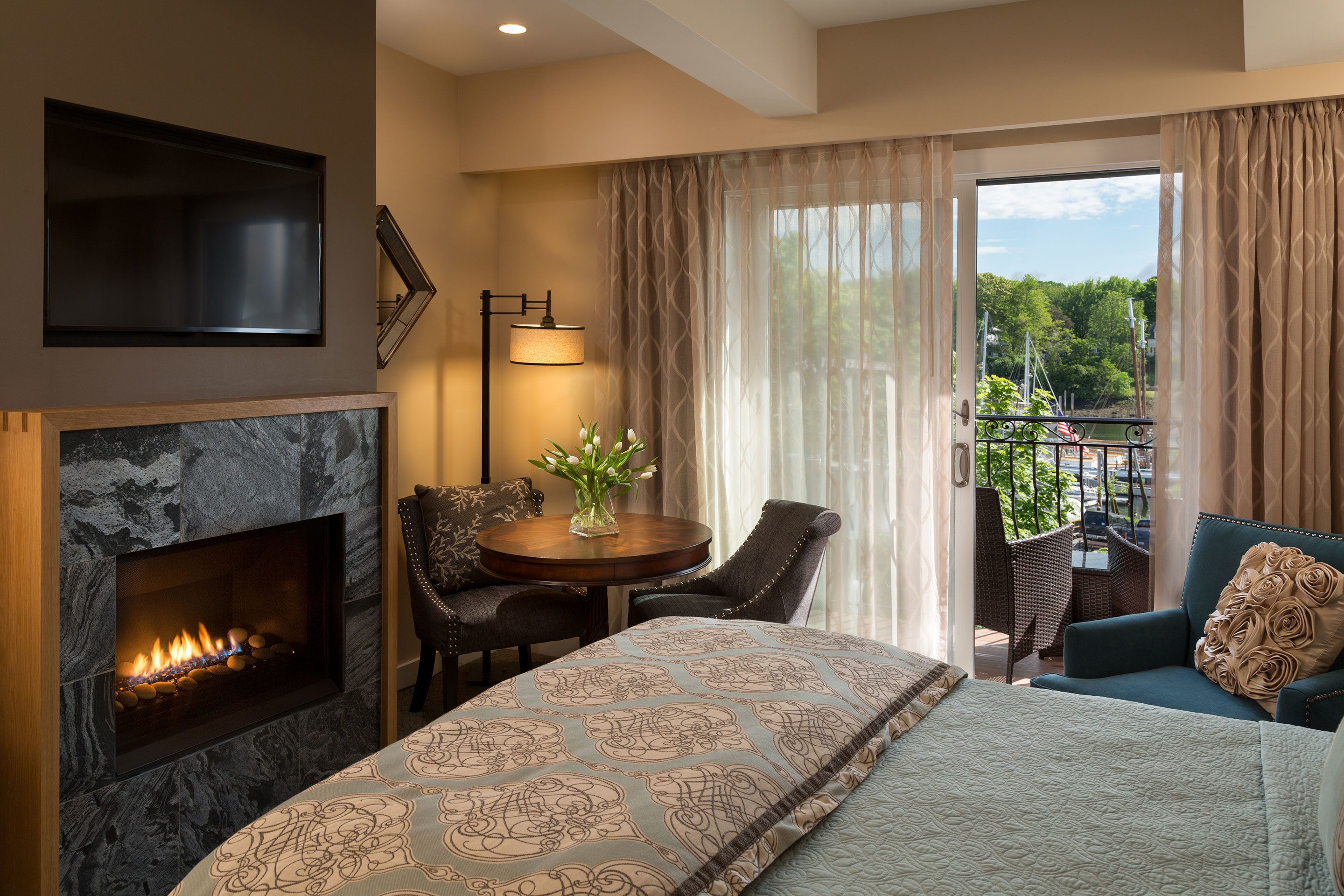 ocean view king | living area | flat-screen tv, fireplace