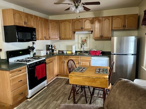 Suite, 1 Bedroom | Private kitchen | Fridge, microwave - The Inn at Montrose (Montrose)
