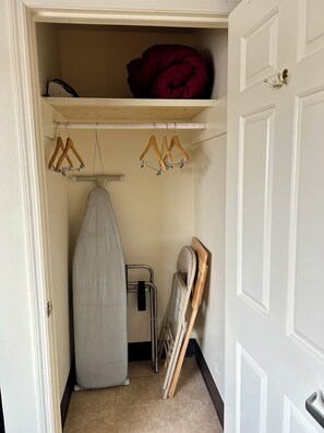 Iron/ironing board - The Montrose Hotel (Montrose)