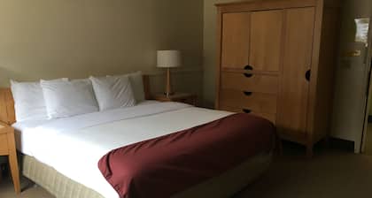 The Montrose Hotel
