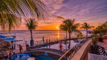 Sirena Poolside Queen Suite | View from room