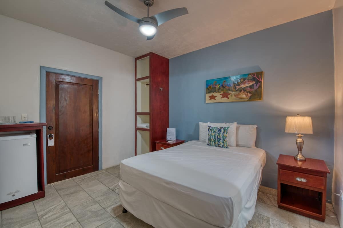 Starfish Queen Mini-Suite | 1 phòng ngủ, bộ đồ giường cao cấp, nệm có lớp đệm bông