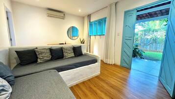 Habitación cuádruple familiar | Decoración personalizada, muebles diferentes y wifi gratis