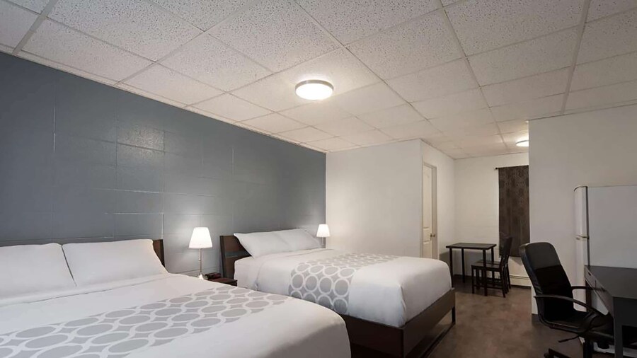 Howard Johnson by Wyndham Grande Prairie