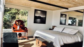 Premium Studio | Individually decorated, individually furnished, desk, laptop workspace