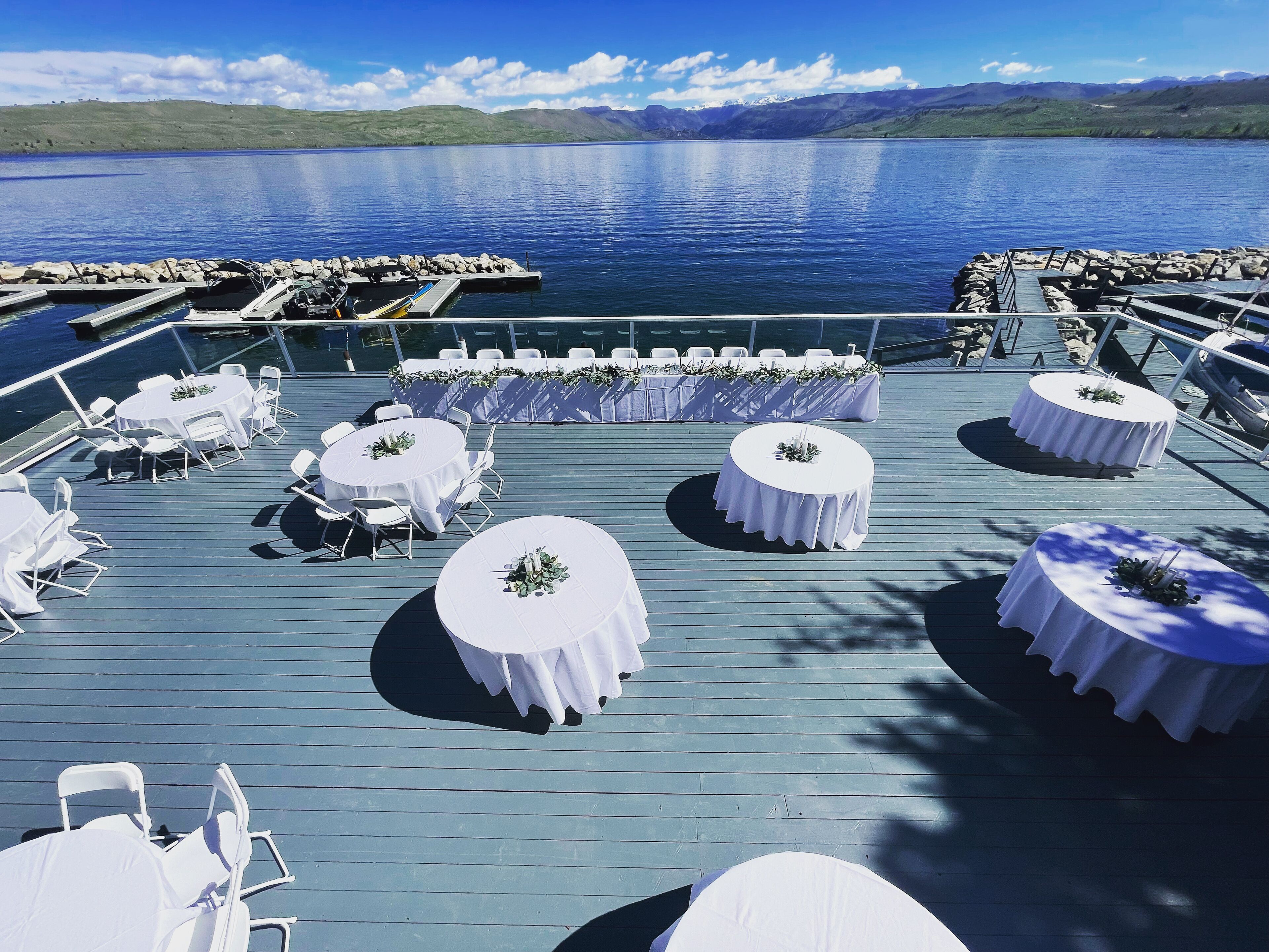 dinner served, al fresco dining