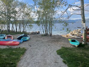 Plage, sable blanc, ski nautique, kayak