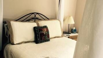 Suite, Private Bathroom (Sunrise) | Iron/ironing board, free WiFi