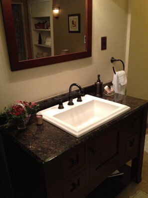 Bathroom - Mill Stone Bed and Breakfast (Oley)