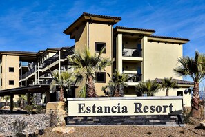 프리미엄 아파트, 침실 3개, 계곡 전망, 풀사이드 | 1 개의 침실, 고급 침구, 노트북 작업 공간, 방음 설비