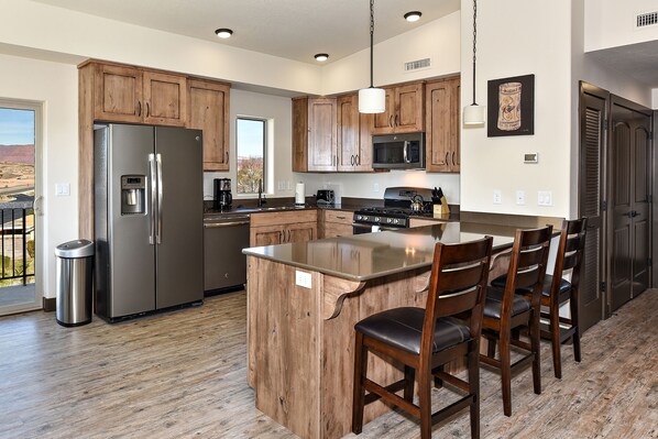 프리미엄 아파트, 침실 3개, 계곡 전망, 풀사이드 | 1 개의 침실, 고급 침구, 노트북 작업 공간, 방음 설비