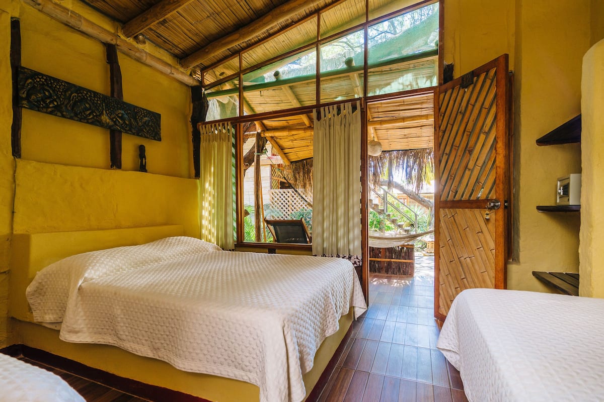 In-room safe, free WiFi, bed sheets