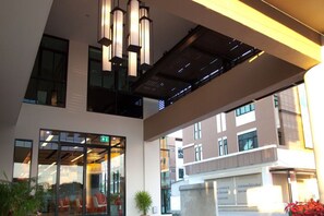 Lobby - A Bizz (Lampang)