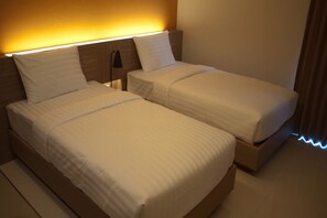 Minibar, desk, blackout curtains, free WiFi