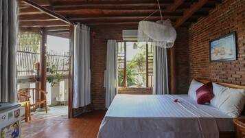 Minibar, free cots/infant beds, free WiFi, bed sheets