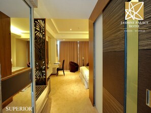 Superior Double Room | Free minibar, in-room safe, desk, blackout drapes - Jasmine Palace Hotel (Yangon)