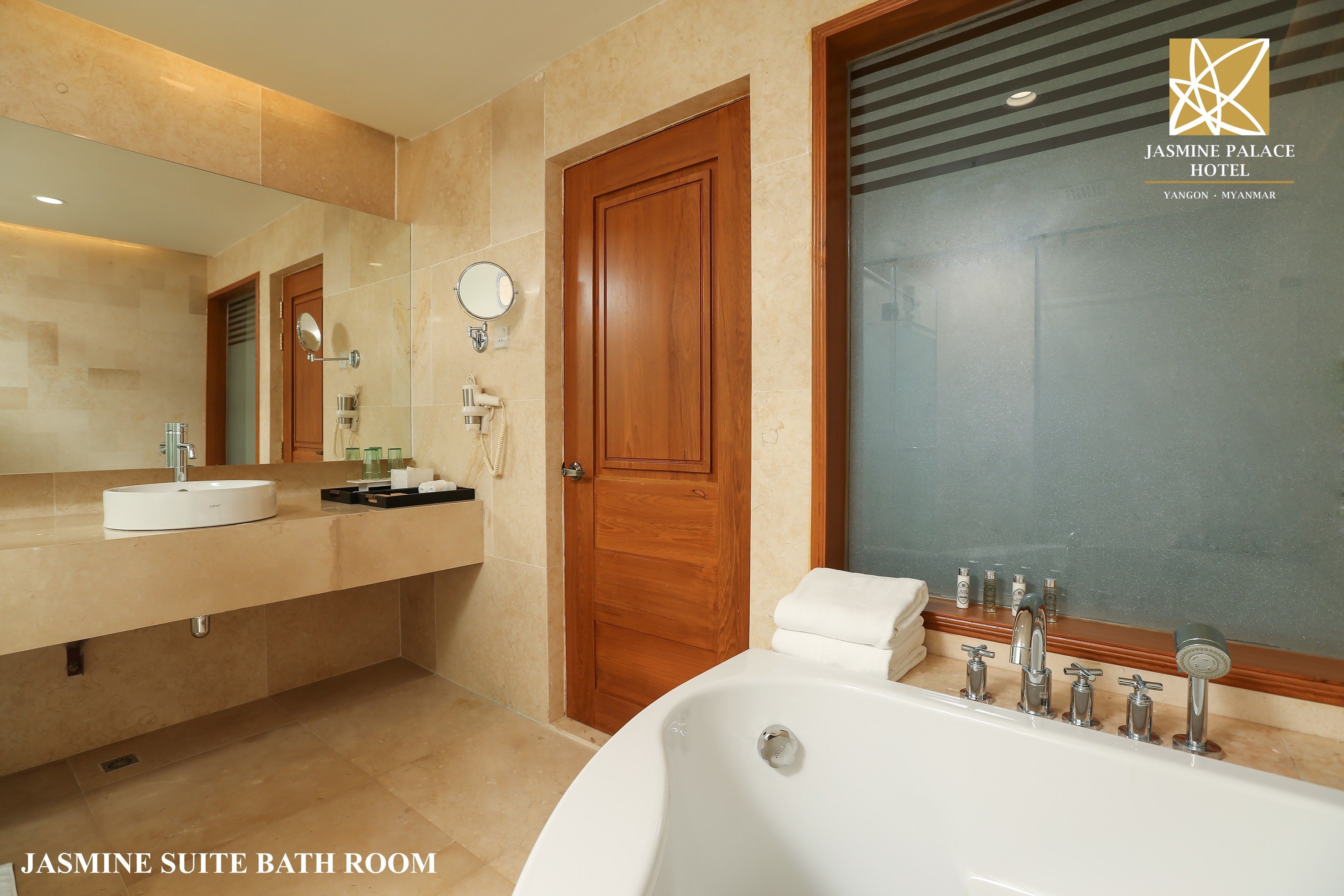 jasmine suite | free minibar, in-room safe, desk, blackout curtains